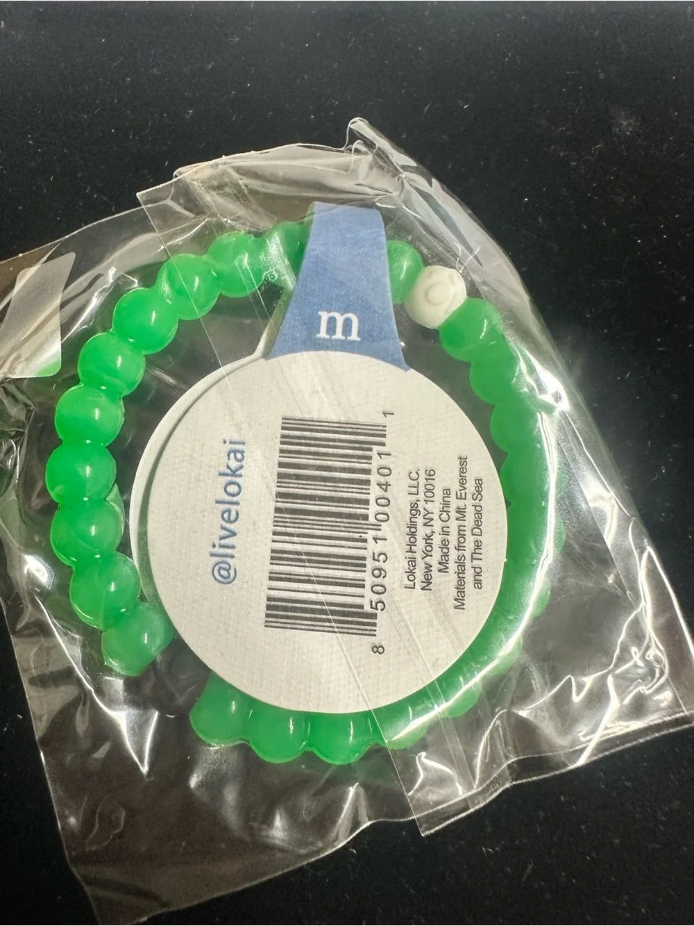 Lokai Kids Bright Green Beaded Bracelet with White Balance Bead